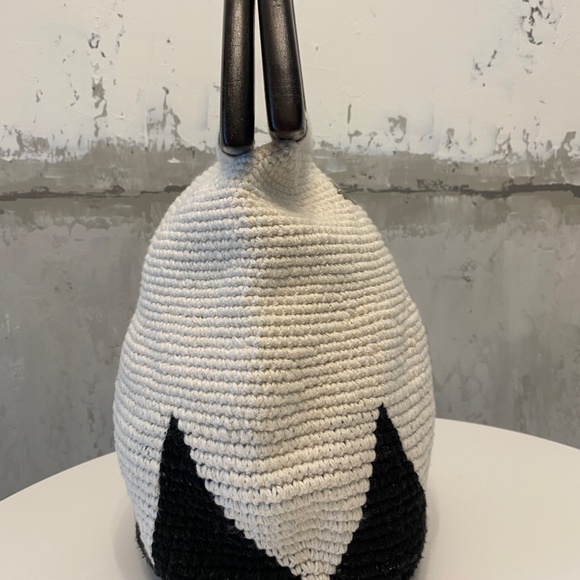 Hobo Cotton Handwoven Bag with Wooden Handles - Picture 4 of 5